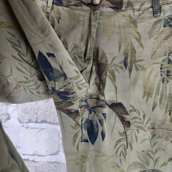 Tommy Bahama Don't Leaf Me Now Boracay Slim Boyfriend Pants Olive Size 4 - Picture 11 of 16